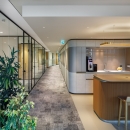 Single glass partitions with black profiles, hinges and locks