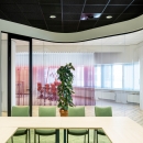 iQ Single partition with curved glass