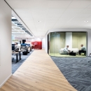 iQ Single partition with curved glass