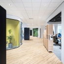 iQ Single partition with curved glass