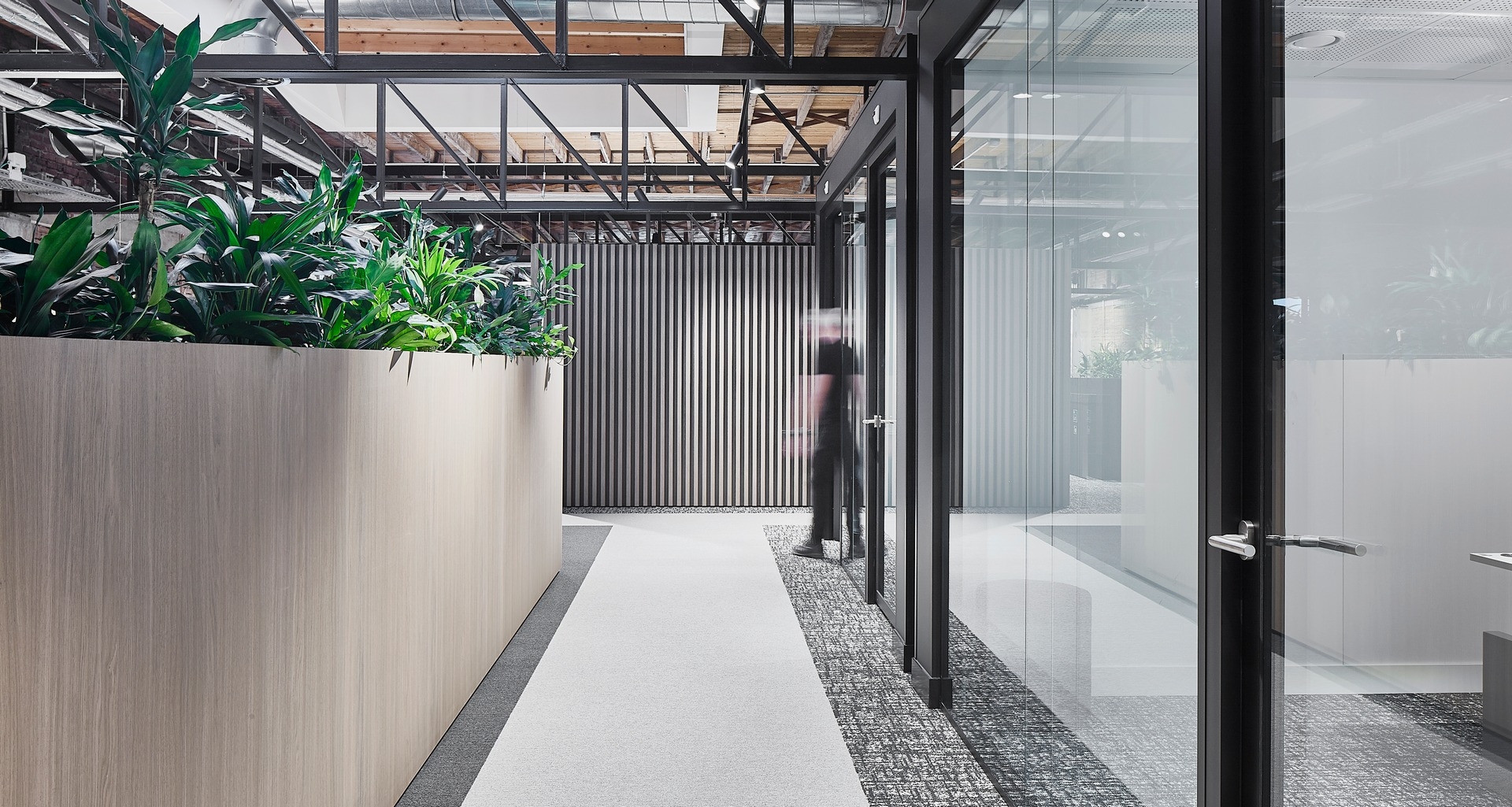 Double glass partition at BDO Enschede