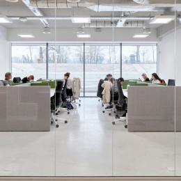 Office with glass partition wall of QbiQ