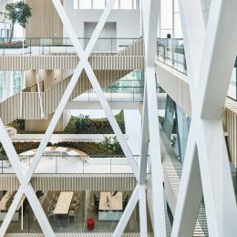 Atrium with QbiQ Safety Glass partition on the bottom two floors
