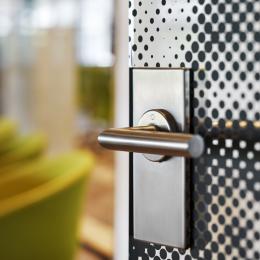Full glass door with door handle