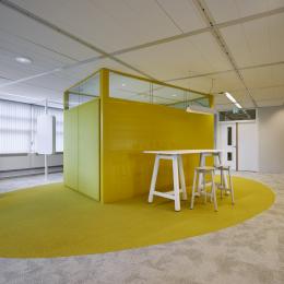 Small conversation room partial made of glass