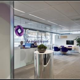 Full glass IQ-single office with hairline join between the glass panels 