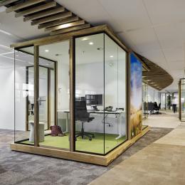 Concentration room made of wood and glass