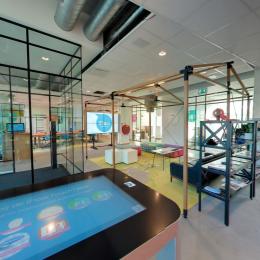 Glass walls with classic industrial look