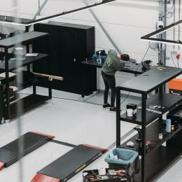 Man at work at Wraptor in Nootdorp