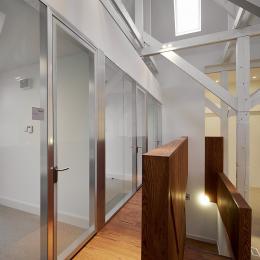 AluChrome demountable wall with high sound characteristics