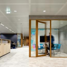 Meeting room with partition wall and door of QbiQ