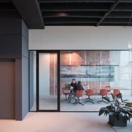 Glass partition boardroom at Greystone Antwerpen 