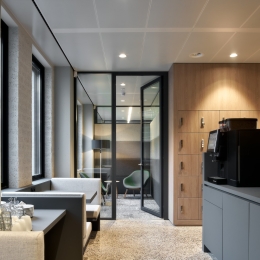 Call room for privacy-sensitive calls