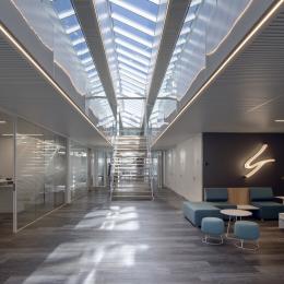 The main hall with IQ-Singel glass wall on the left side